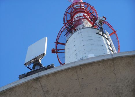 Olympiaturm Mnchen mit Rundfunk- und Mobilfunkantenne - Foto: IZgMF